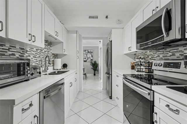 3850 Washington St 1115, Hollywood, FL 33021