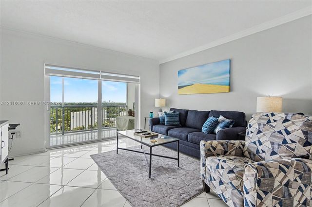 3850 Washington St 1115, Hollywood, FL 33021
