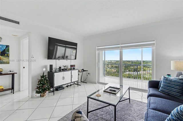 3850 Washington St 1115, Hollywood, FL 33021