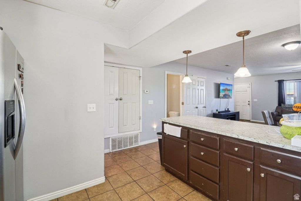 Image 10 of property listing at 1077 S 1850 W, Springville, UT 84663