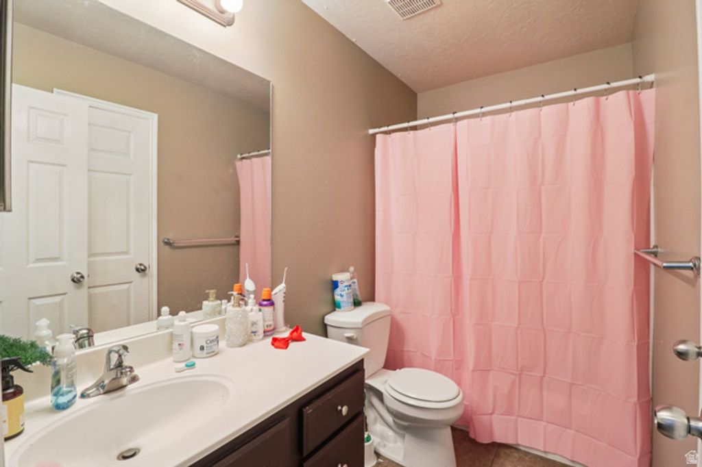 Image 17 of property listing at 1077 S 1850 W, Springville, UT 84663