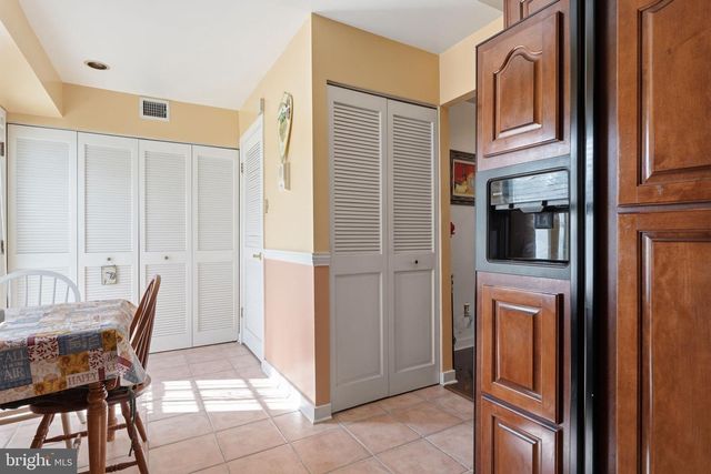 2948 HANITA CT, Bensalem, PA 19020