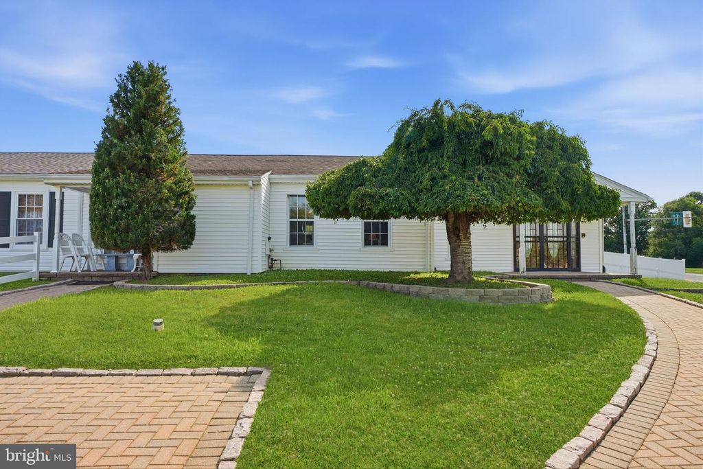 2948 HANITA CT, Bensalem, PA 19020