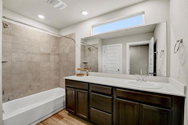 7509 Grand Linden WAY 87, Austin, TX 78744