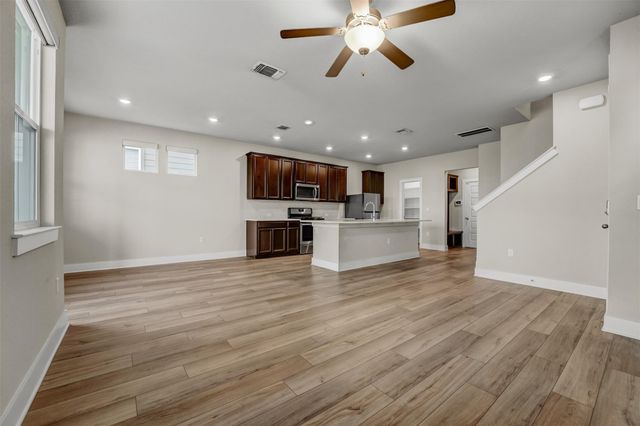 7509 Grand Linden WAY 87, Austin, TX 78744