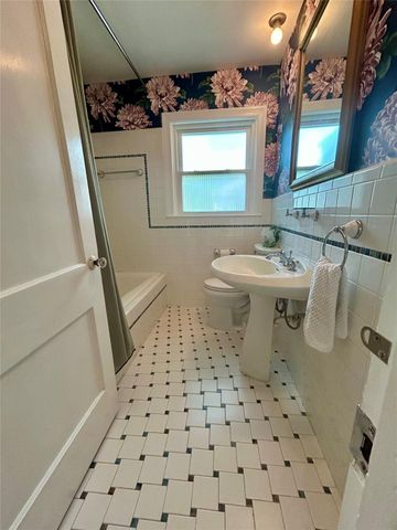 4002 Milton Street, West University Place, TX 77005