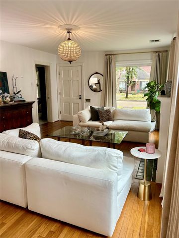 4002 Milton Street, West University Place, TX 77005