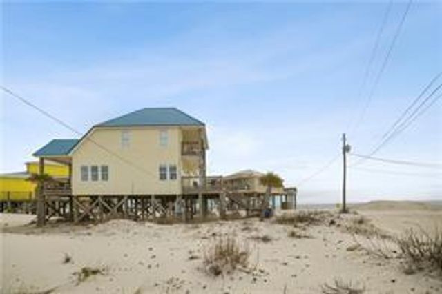 104 Surf Court, Dauphin Island, AL 36528