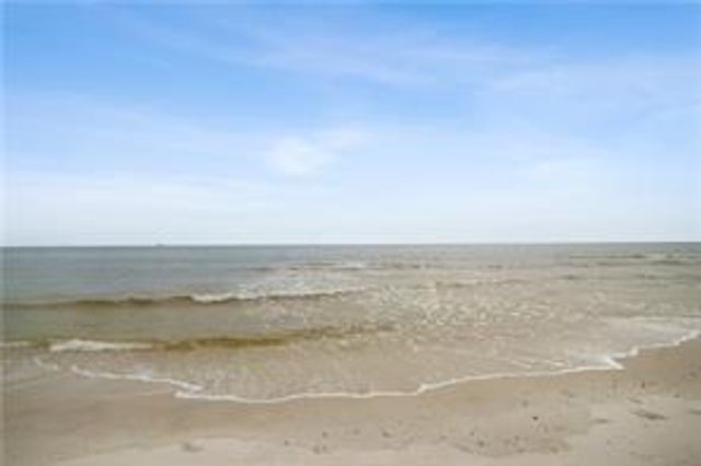 104 Surf Court, Dauphin Island, AL 36528