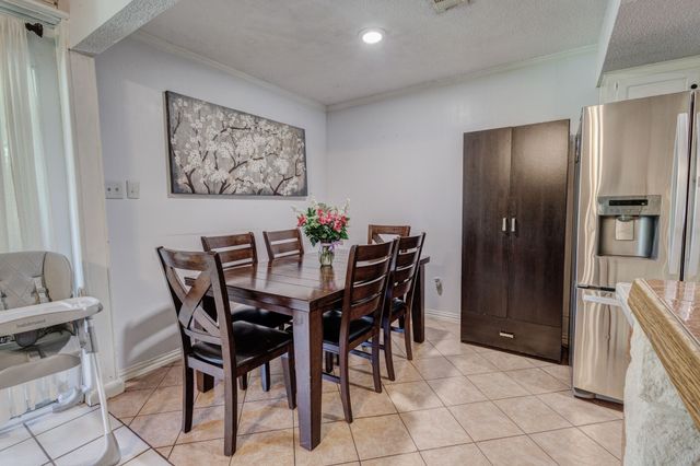 509 E Phillips Court, Grand Prairie, TX 75051
