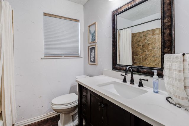 509 E Phillips Court, Grand Prairie, TX 75051