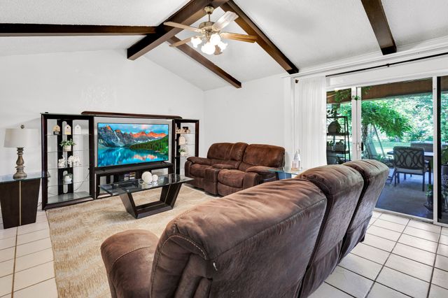 509 E Phillips Court, Grand Prairie, TX 75051