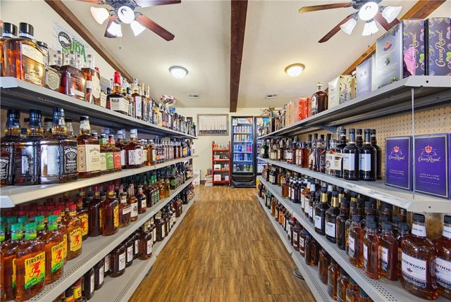 809 Lester Lane, Rogers, AR 72756