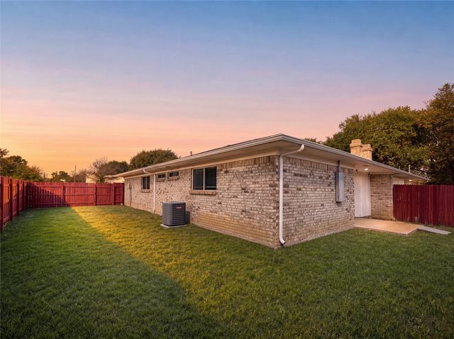 1800 Camelot Cove, Plano, TX 75074