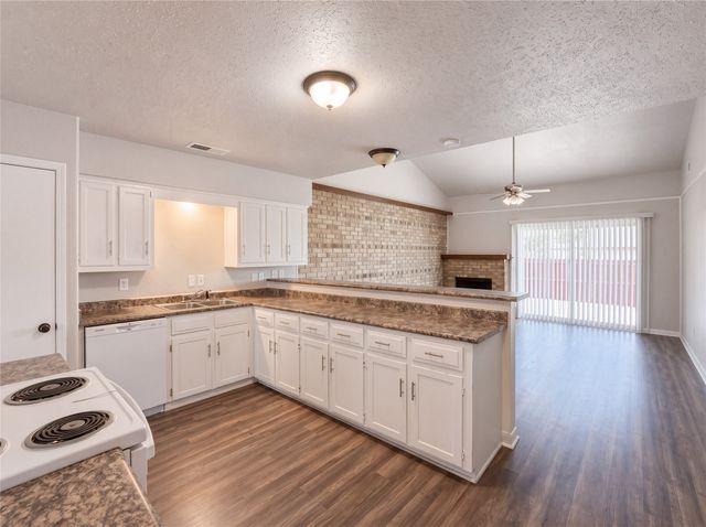 1800 Camelot Cove, Plano, TX 75074