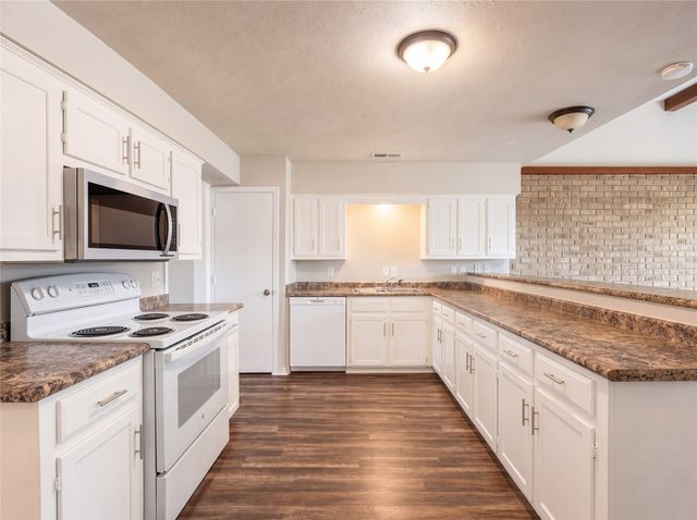 1800 Camelot Cove, Plano, TX 75074
