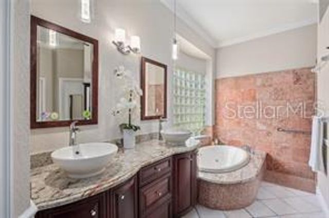 3907 WINDING LAKE CIR, Orlando, FL 32835