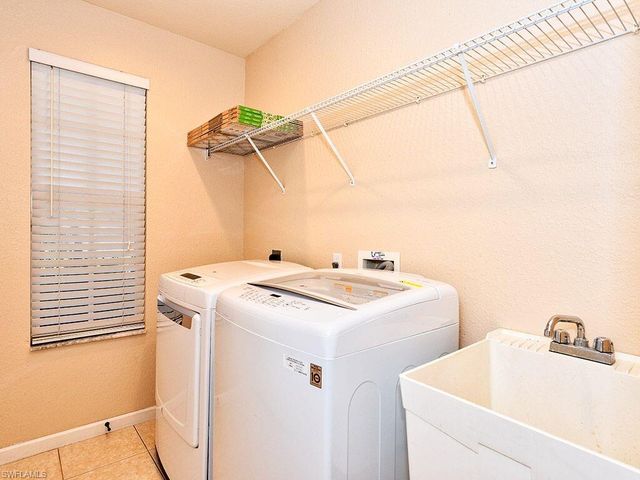 7117 Timberland CIR, Naples, FL 34109