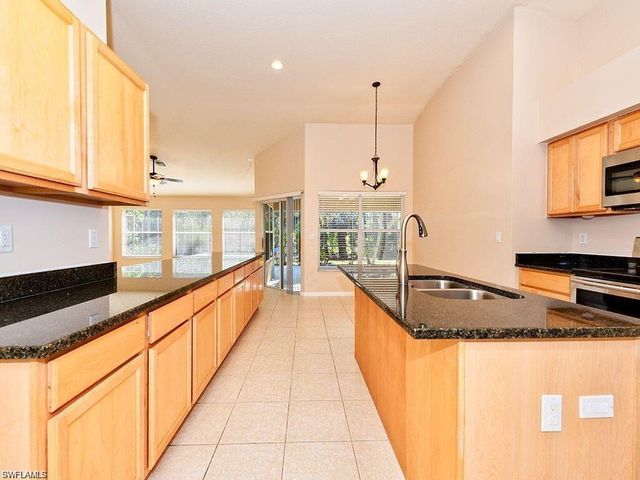 7117 Timberland CIR, Naples, FL 34109