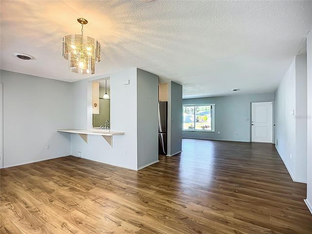 595 W SEMINOLE DRIVE, Venice, FL 34293