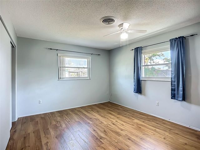 595 W SEMINOLE DRIVE, Venice, FL 34293