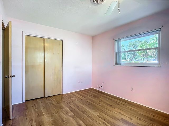 595 W SEMINOLE DRIVE, Venice, FL 34293