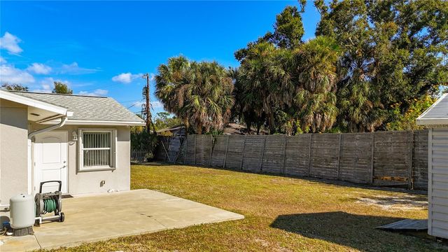595 W SEMINOLE DRIVE, Venice, FL 34293