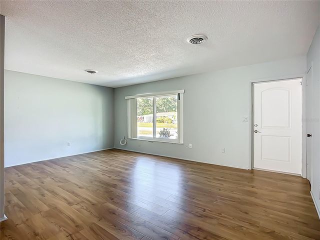 595 W SEMINOLE DRIVE, Venice, FL 34293