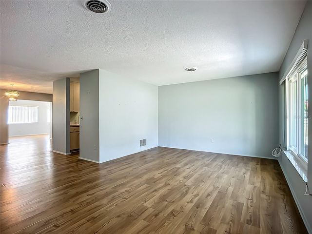 595 W SEMINOLE DRIVE, Venice, FL 34293