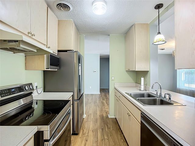 595 W SEMINOLE DRIVE, Venice, FL 34293