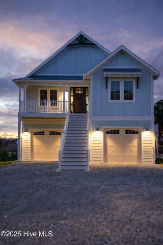 138 NE 6th Street, Oak Island, NC 28465