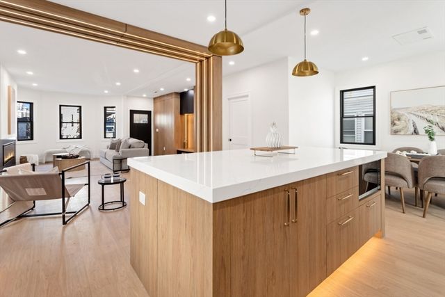10 Bartlett St 1, Somerville, MA 02145