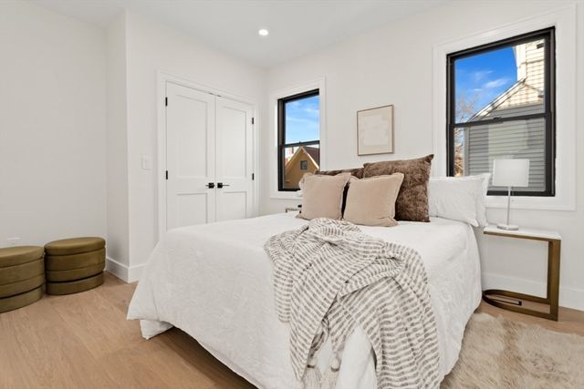 10 Bartlett St 1, Somerville, MA 02145