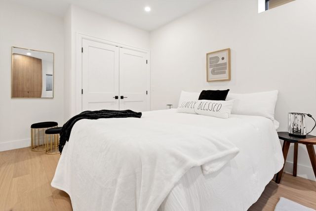 10 Bartlett St 1, Somerville, MA 02145