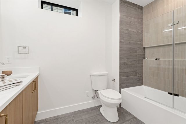10 Bartlett St 1, Somerville, MA 02145