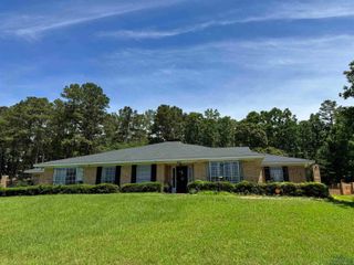 405 Pinecrest, Atlanta, TX 75551