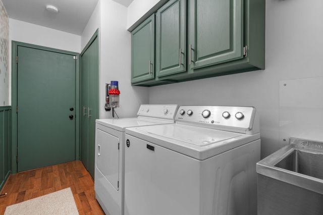 612 Burr Oak Drive, Ann Arbor, MI 48103