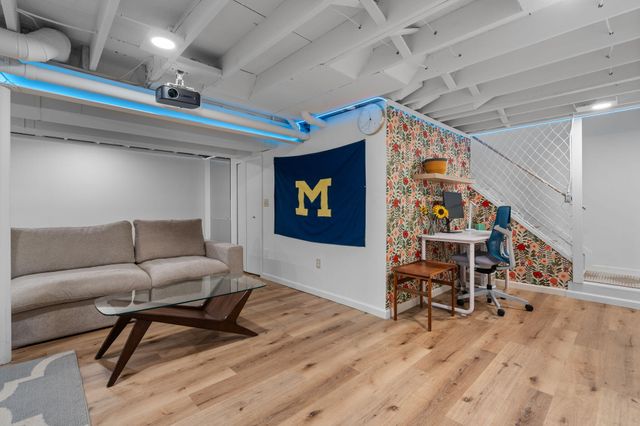 612 Burr Oak Drive, Ann Arbor, MI 48103