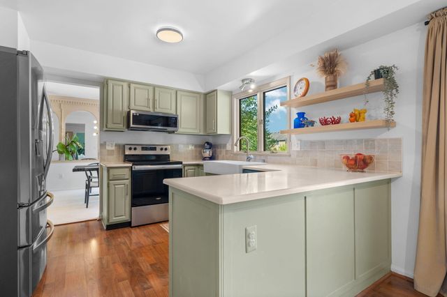 612 Burr Oak Drive, Ann Arbor, MI 48103