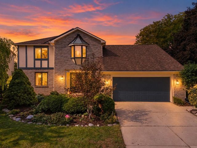 612 Burr Oak Drive, Ann Arbor, MI 48103