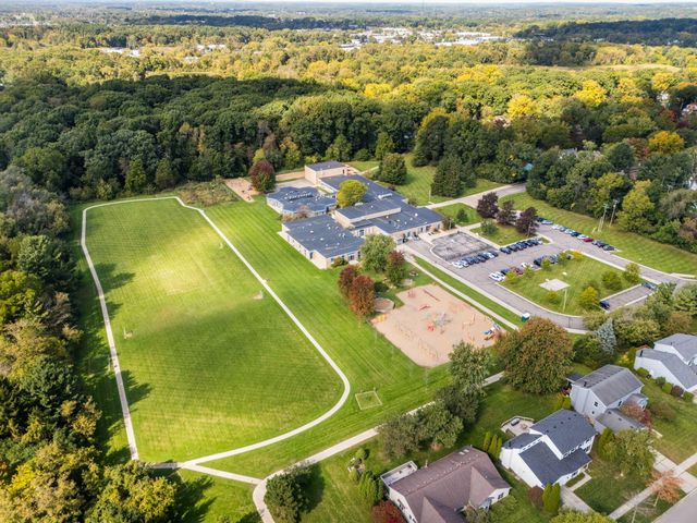 612 Burr Oak Drive, Ann Arbor, MI 48103
