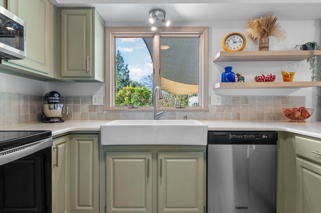 612 Burr Oak Drive, Ann Arbor, MI 48103