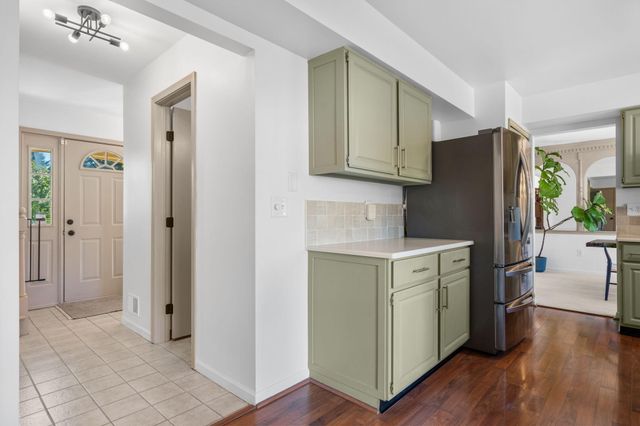 612 Burr Oak Drive, Ann Arbor, MI 48103