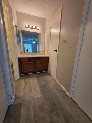 2501 Gulf Freeway 255D, Dickinson, TX 77539