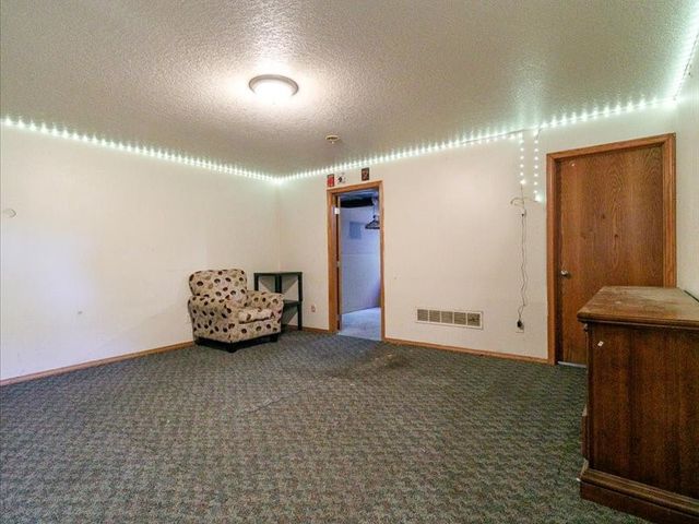 6806 SW 15th Street, Des Moines, IA 50315