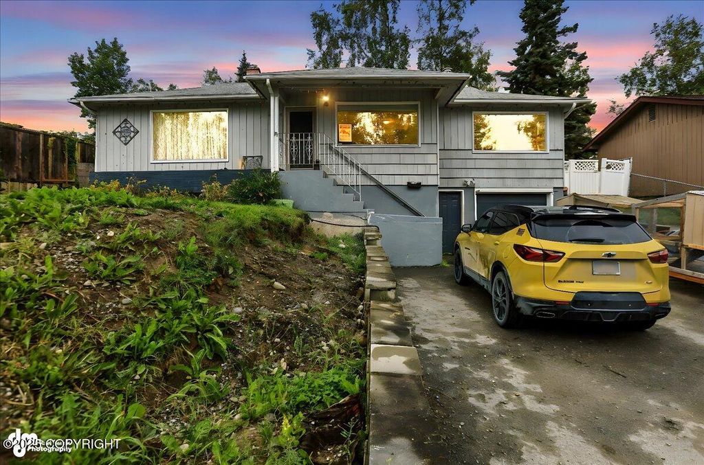 5305 Caribou Avenue, Anchorage, AK 99508