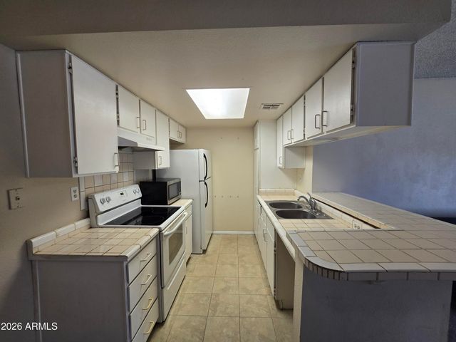 1111 E UNIVERSITY Drive 201, Tempe, AZ 85288