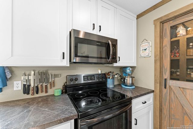 230 County Road 426, Stockdale, TX 78160