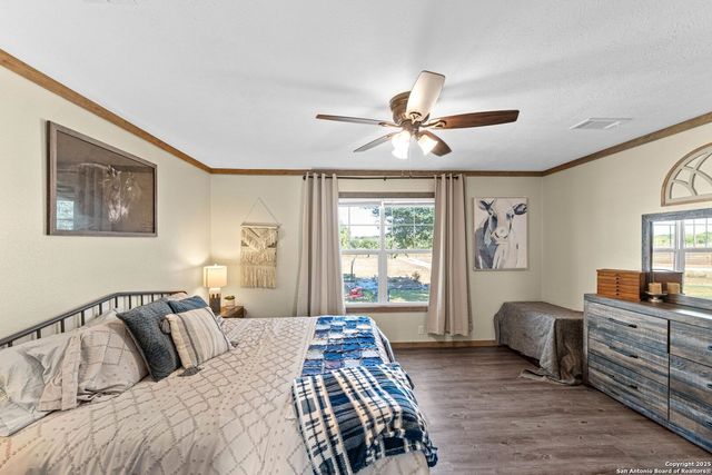 230 County Road 426, Stockdale, TX 78160
