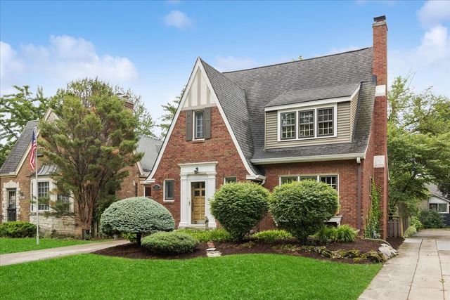 7605 Washington Boulevard, River Forest, IL 60305